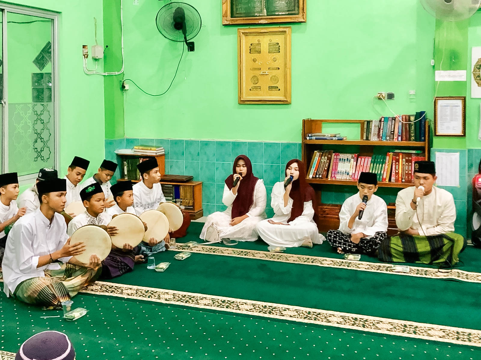 Hadroh oleh Remaja Masjid Baiturrahman