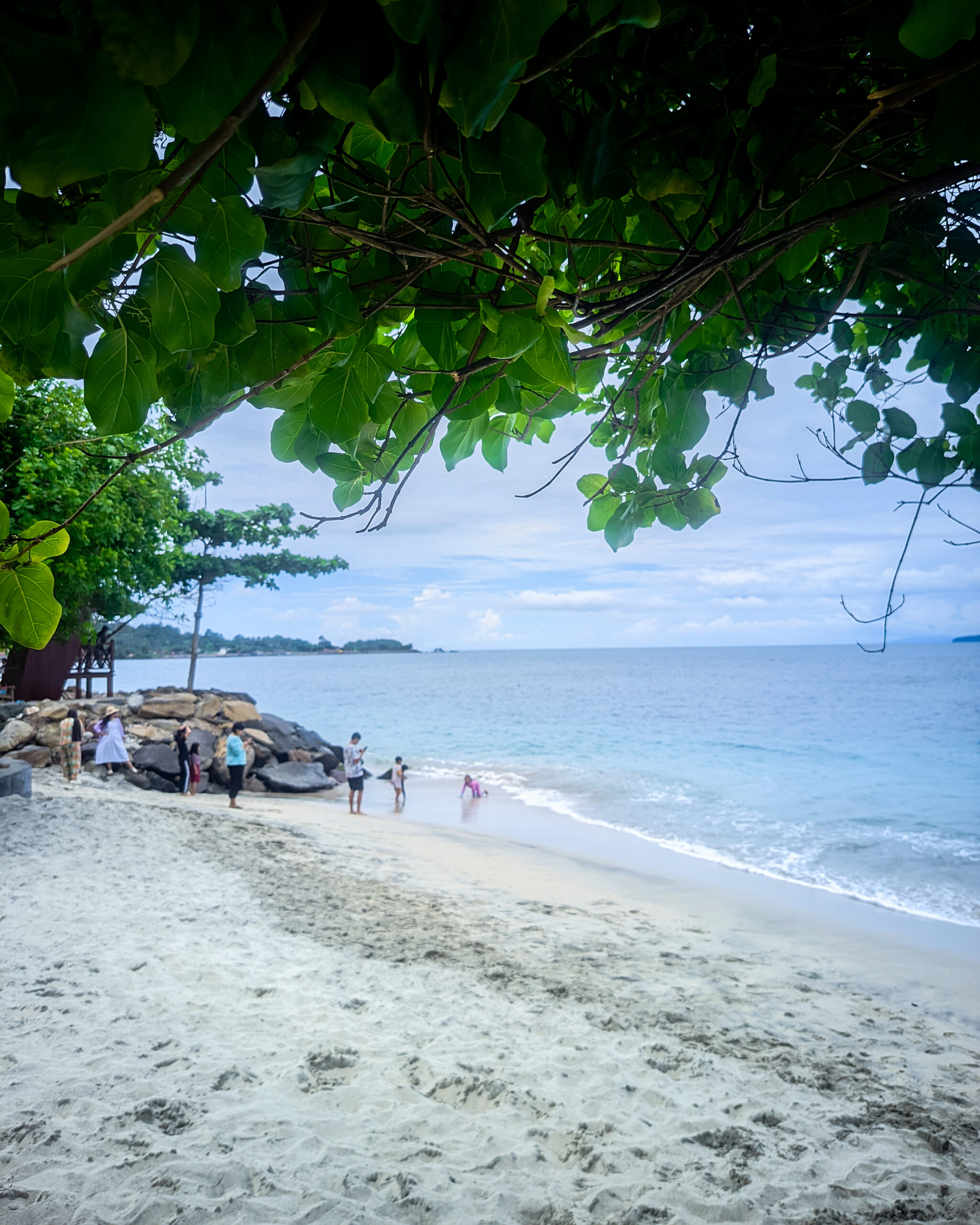 pantai Setigi Heni berpasir putih