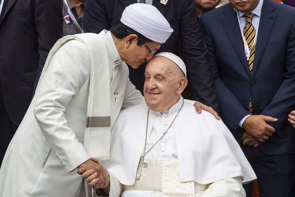 Menteri Agama, Nasaruddin Umar dan Paus Fransiskus.