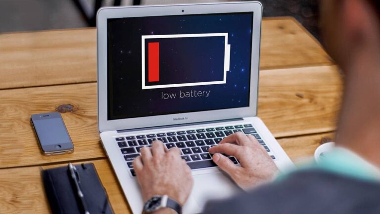 Ilustrasi baterai laptop mau habis. (Foto: Pemmzchannel.com)