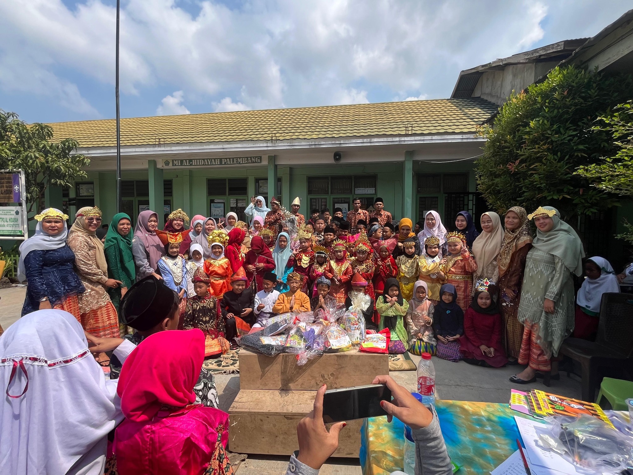 Busana Adat