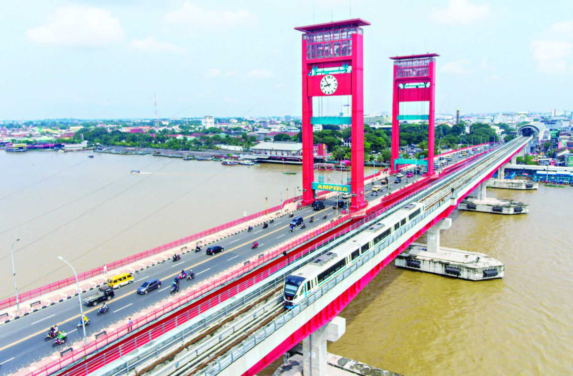 LRT Sumsel dan Jembatan Ampera.