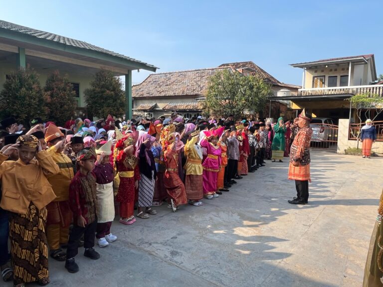 busana adat
