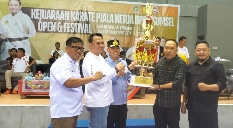 Ketua DPRD Sumsel Karate
